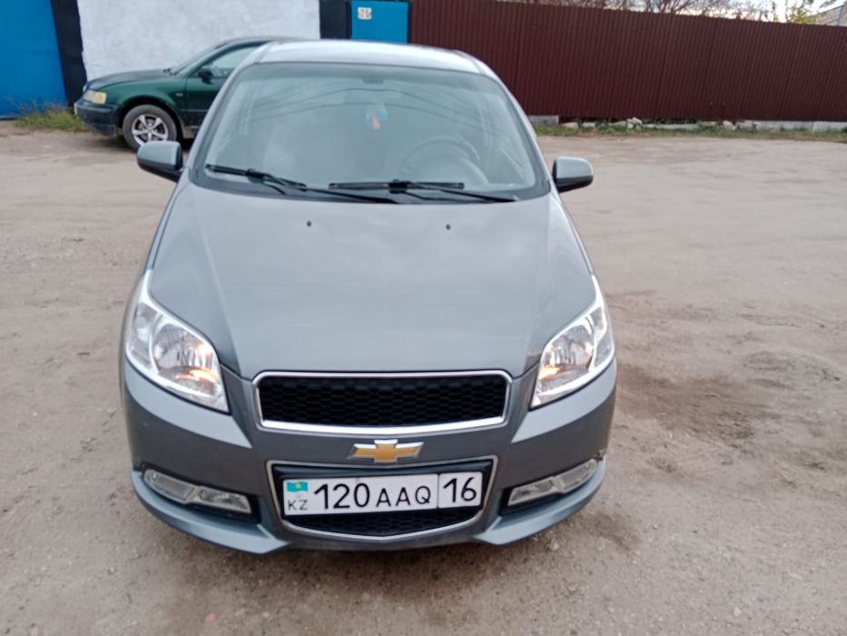 Продам машину шевролет