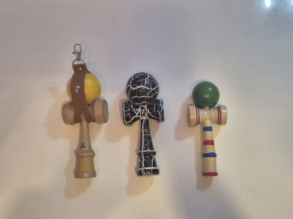Kendama set x 3 diferite modele si culori Kendama Svoora