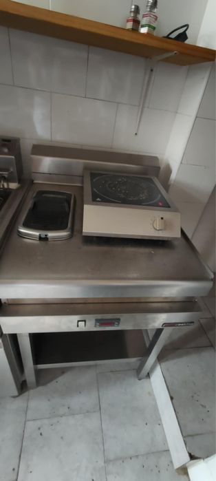 Plita, fripteoza, vitrina frigo