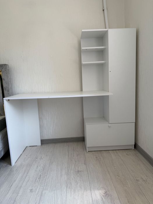 Продам стол письменный