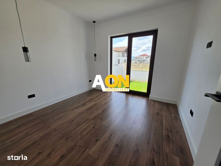 Casă Individuală de Vânzare, 4 Camere, 500mp Teren, Zona Alba Micești