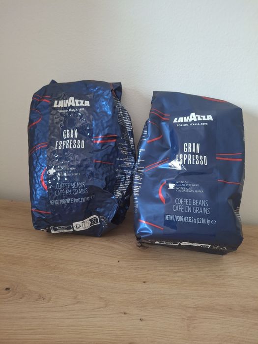 Vand lot cu 2 pungi cu cafea boabe la 1 kg  Lavazza Gran Espresso