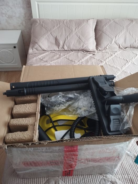 Моющи пылесос продам