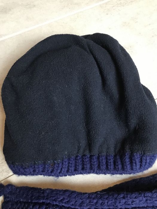 Продам шапку с шарфом для девочки.