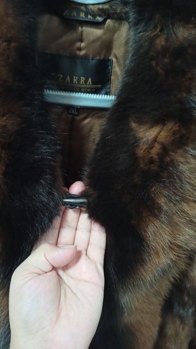 Скидка!!Девочки Продаётся женское меховое пальто