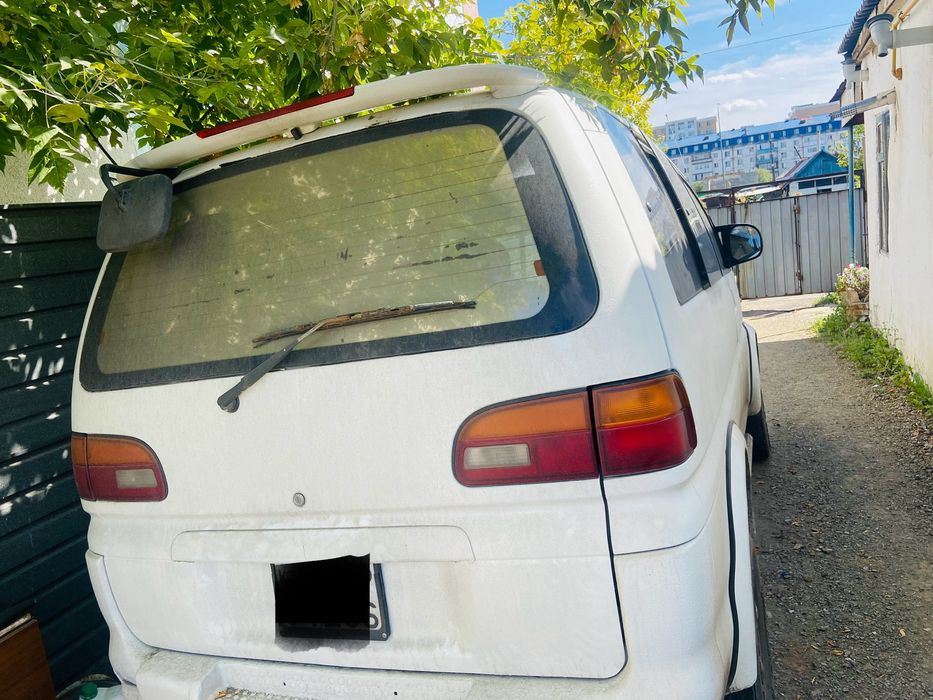 Продам митсубиси делика булка