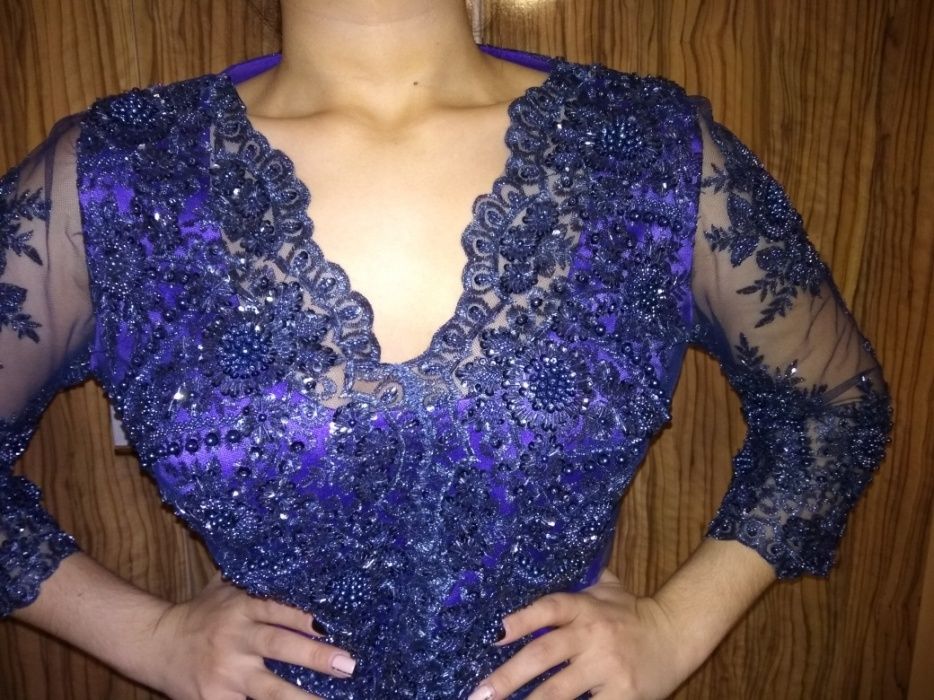 Продам нарядное вечернее платье