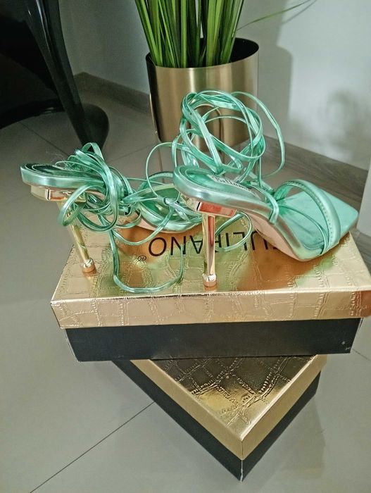 Sandale verzi toc auriu