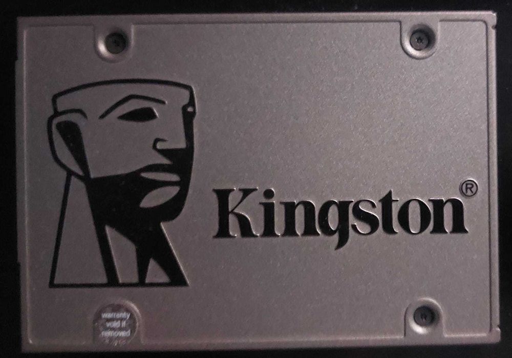 SSD жесткий диск Kingstone 240gB