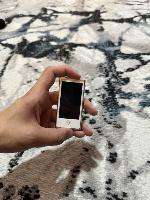 Apple iPod nano 7th Generation (2015)