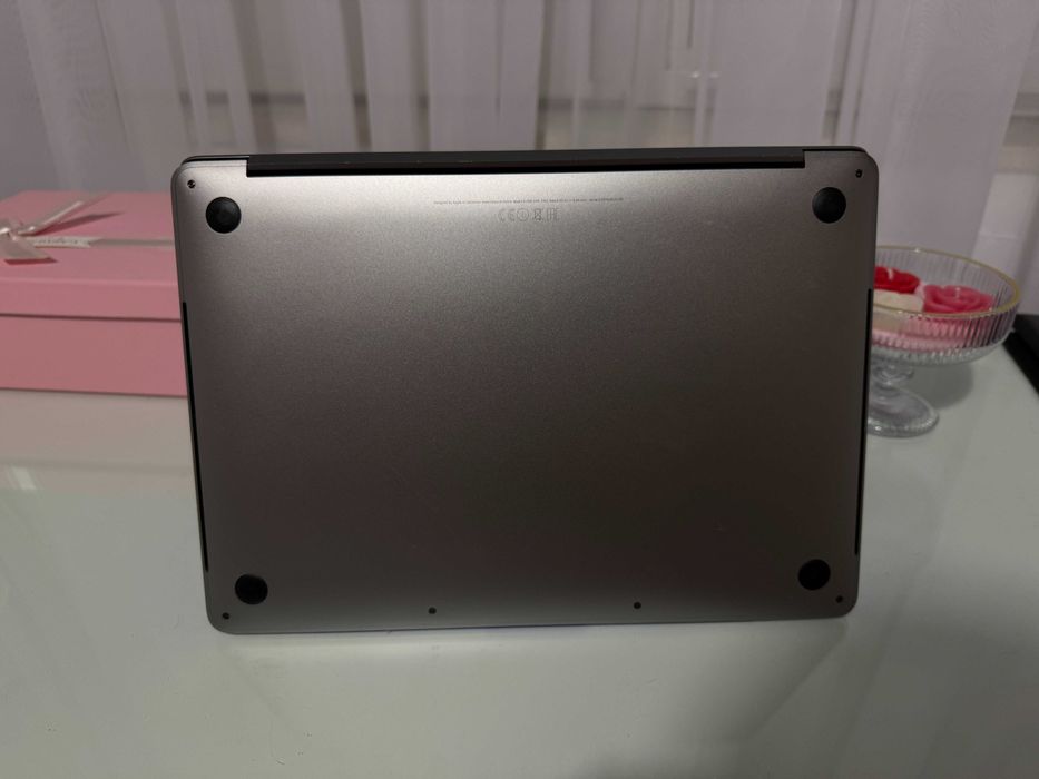 MacBook Pro 13"Intel Core i7 16GB RAM,1TB SSD