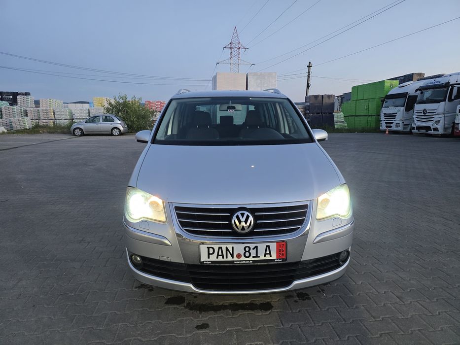 VOLKSWAGEN Touran 2007