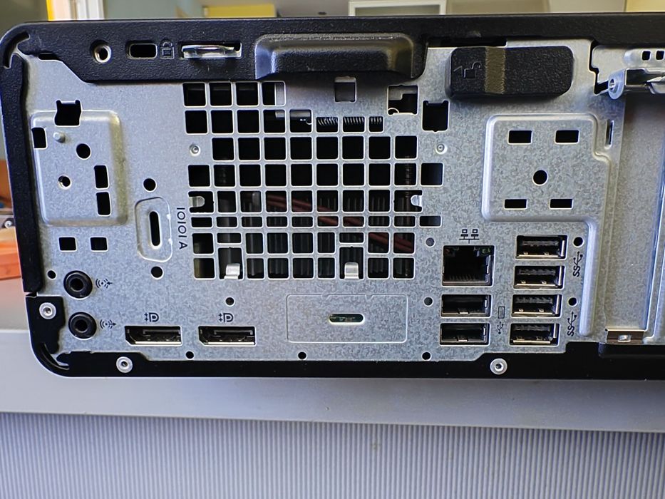 HP EliteDesk 800 G5 SFF, Intel Core i7-9700 (8-ядрен, 3.00~4.70 GHz), 16 GB DDR4-2666 (1x16GB), 512 GB SSD-NVMe, Windows 11 Pro