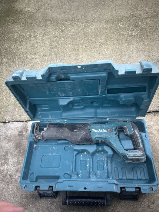 Fierastrau sabie - Makita