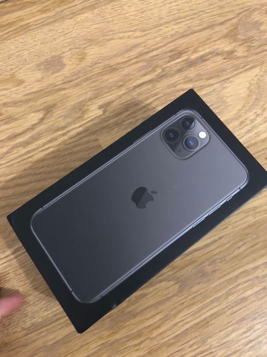 Продаю Iphone 11 pro