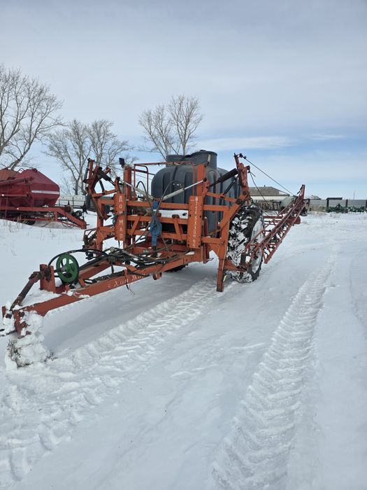 Продам опрыскиватель ДонМар