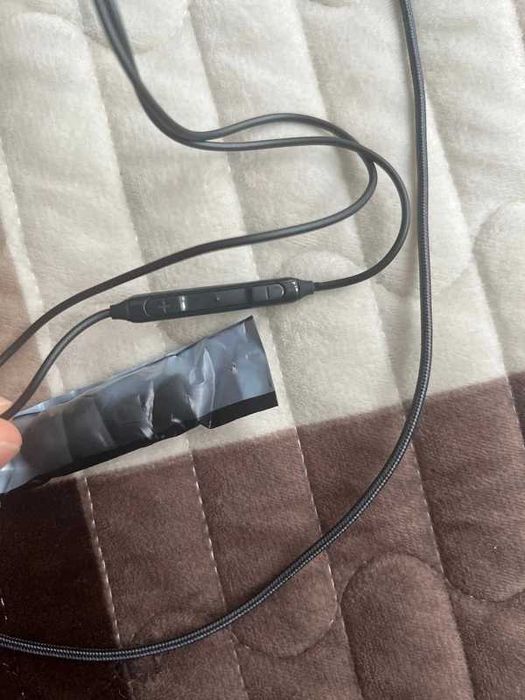 Casti cu fir Samsung in-ear cu dopuri silicon, conector 3,5 mm Jack