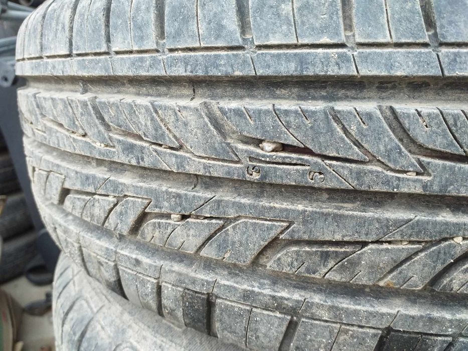 Roti renault cu 3 anvelope aproape noi