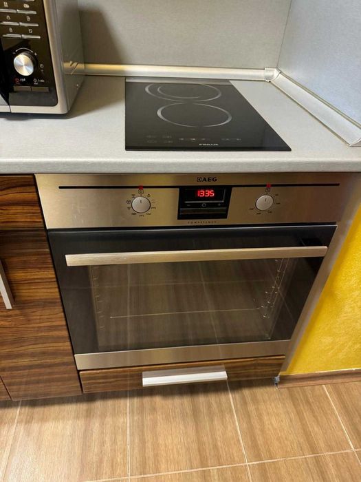 Тристаен апартамент Център