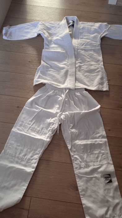 Продам кимано детское рост 150