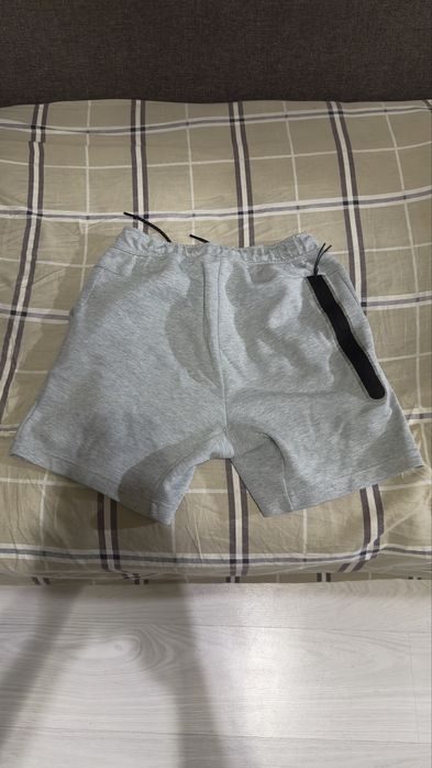 Шорты Nike Tech серые