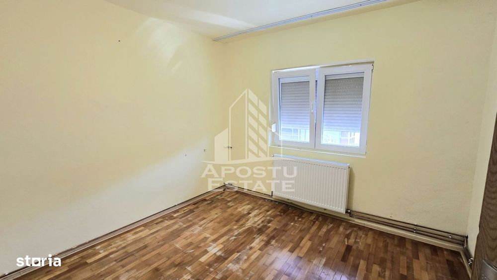 Apartament cu 3 camere, 2 bai, centrala proprie, zona Aradului