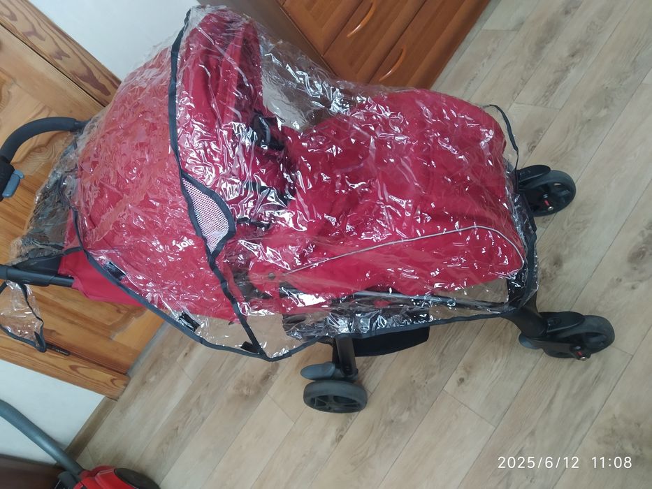 Коляска прогулочная