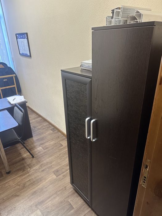 Продам комплет мебели руководителя.