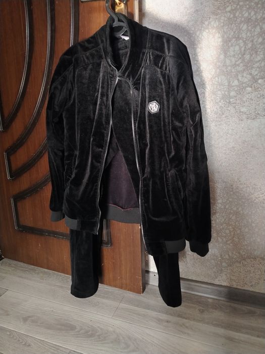 Продам костюм велюр