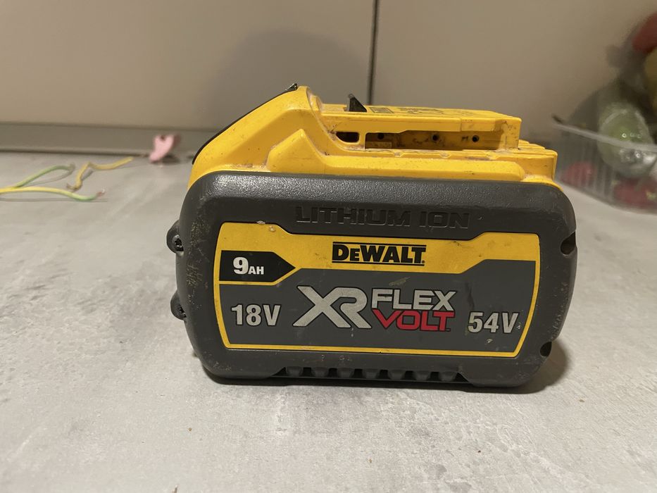 acumulatori Dewalt flex volt 9 ah