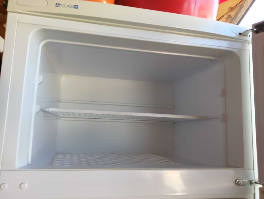 Combina frigorifică Indesit