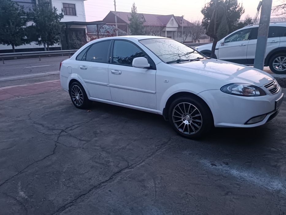 Mers Diska Balon 205 50 R16 Holati Yaxshi Ayibi Yoq