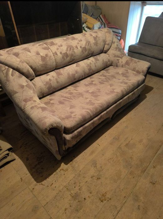 Диван продам срочно