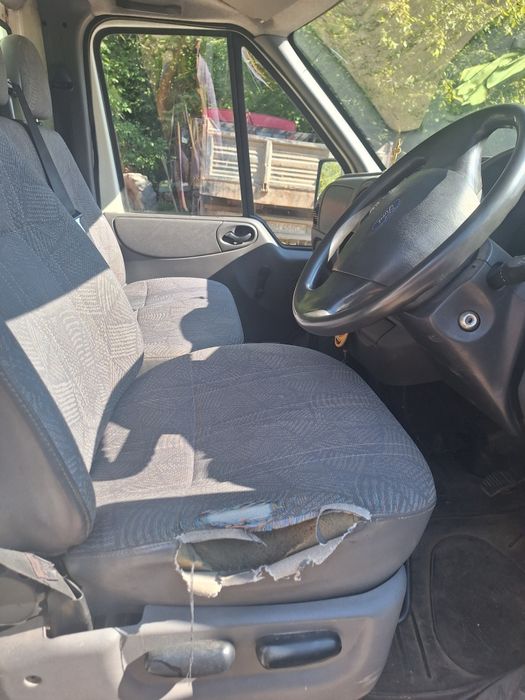 Vând basculanta Ford transi motor2.4diesel stare foarte bună de funcți