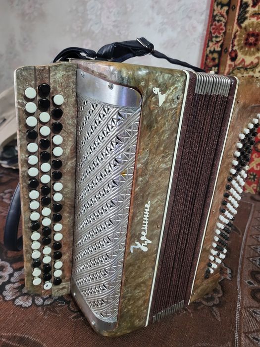 Баян. Продается.