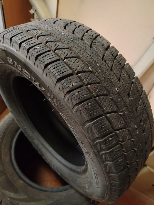 Продам зимние шины новые