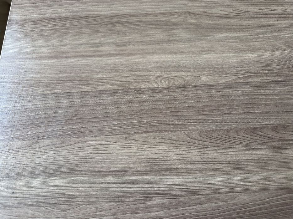 Письменный стол почти новый