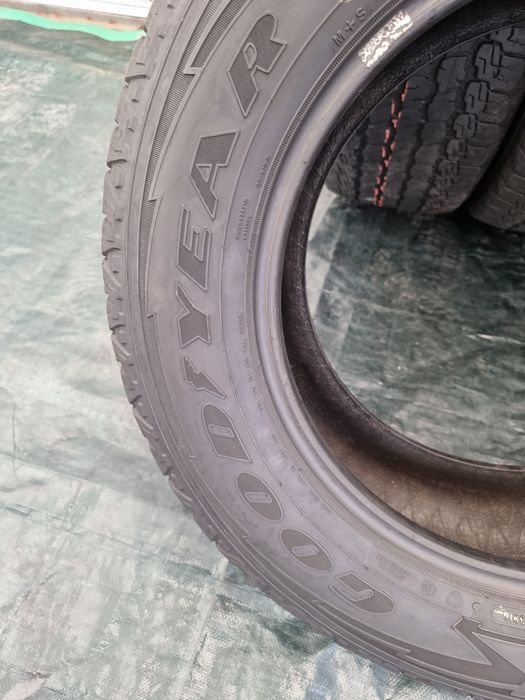 265.60.18 goodyear m+s doua buc