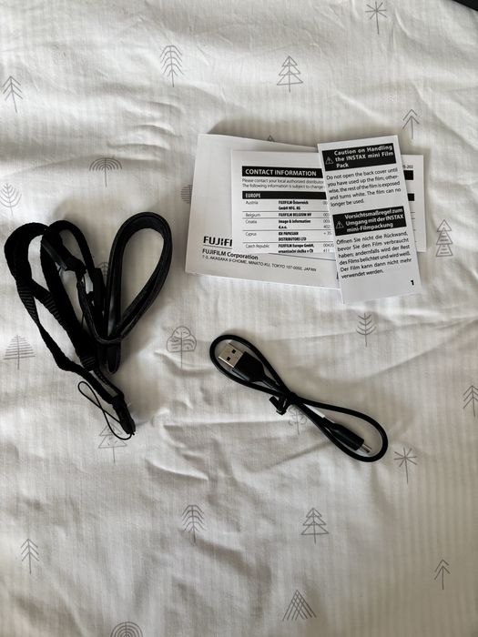 instax mini evo в черном цвете