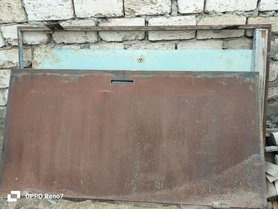 Екі Темір есік бар