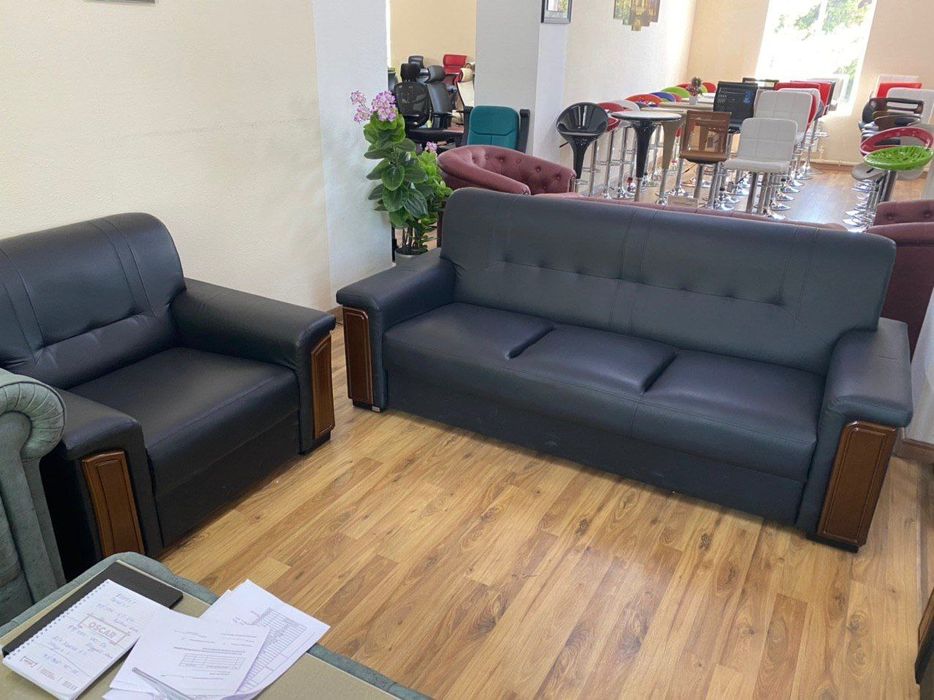 Devan kreslo sotiladi