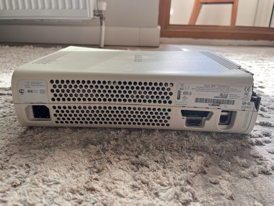 продаю Xbox 360 Fat