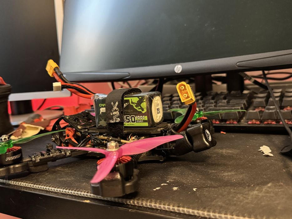 Se vinde drona fpv race