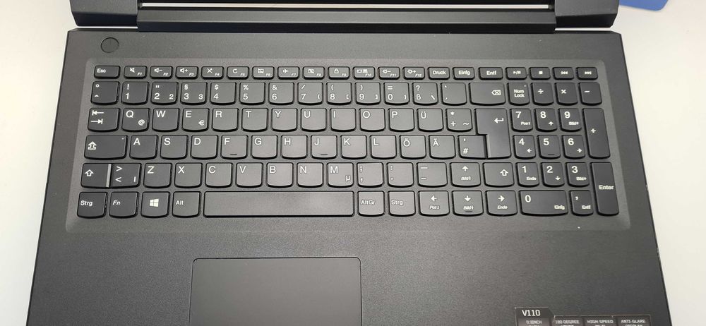 Lenovo V110-15ISK   i5 6200U/8GB/250SSD