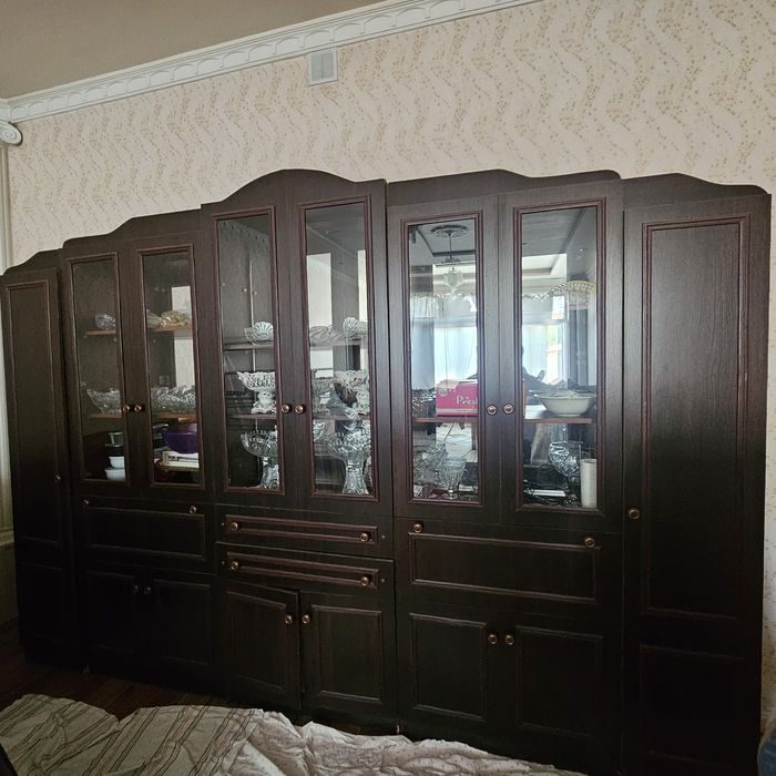 Стенка сотилади холати яхши узунлиги 3.20 бўйи 2.15