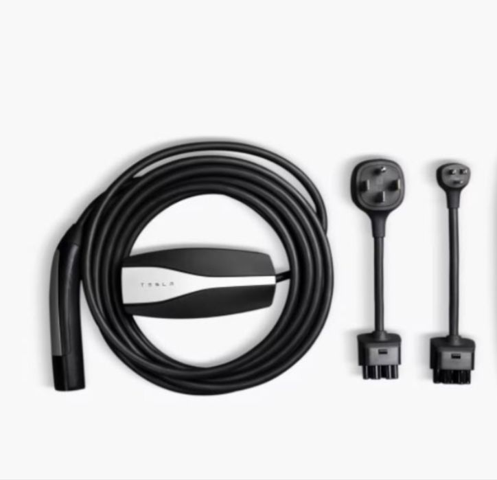 Mobile connector Tesla заряд