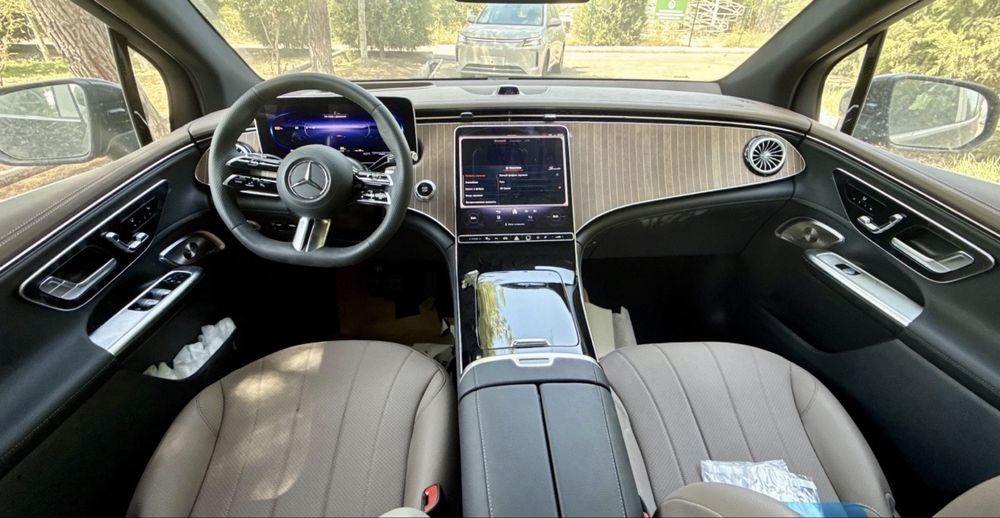 Mersedec eqe 500,  4 matic  krasover suv kuziv full