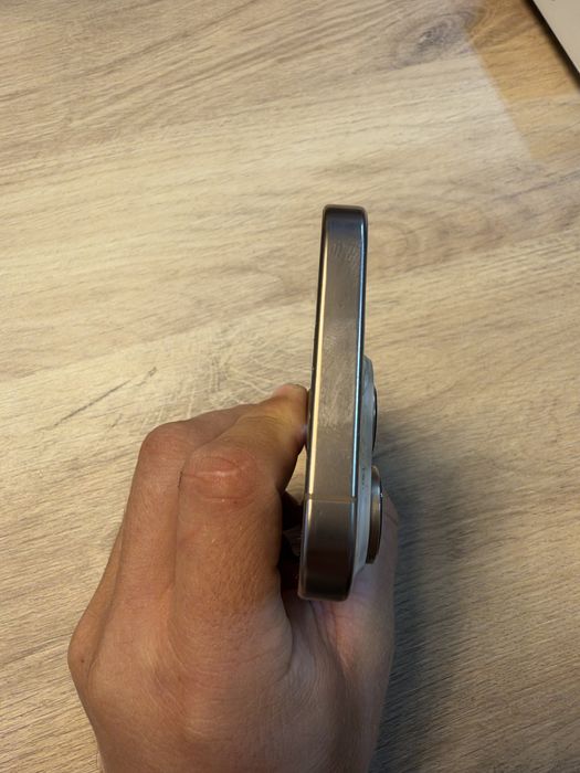 Iphone 16 pro 128 gb gold