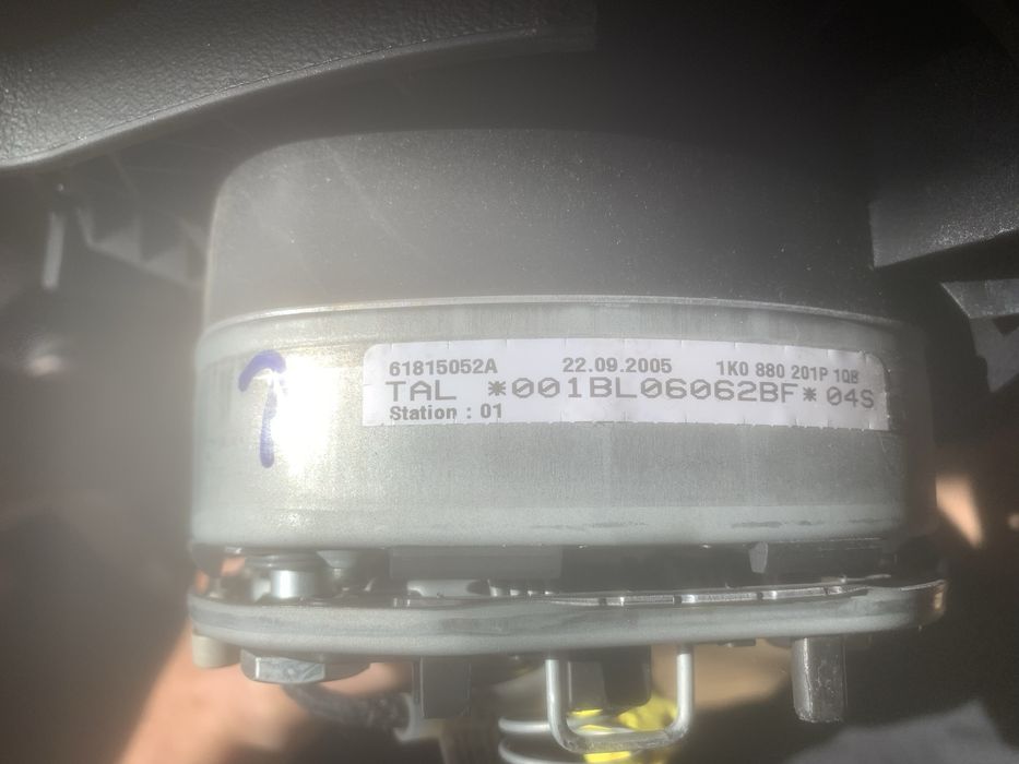 Волан с airbag Golf 5