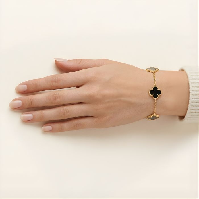 Златен комплект бижута Van Cleef